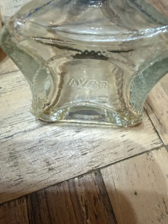 Avon White Ceramic Swan, Elephant and Giraffe Perfume Decanters - Picture 4 of 6